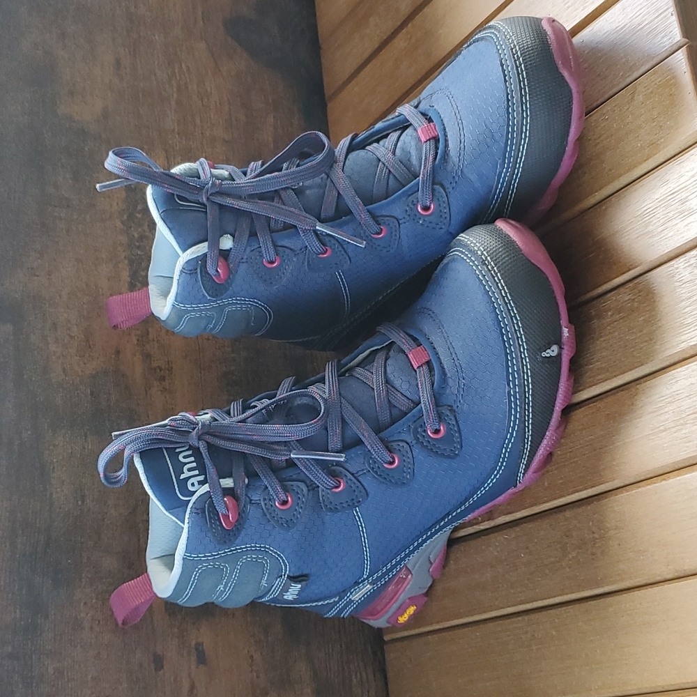 Ahnu hiking boot